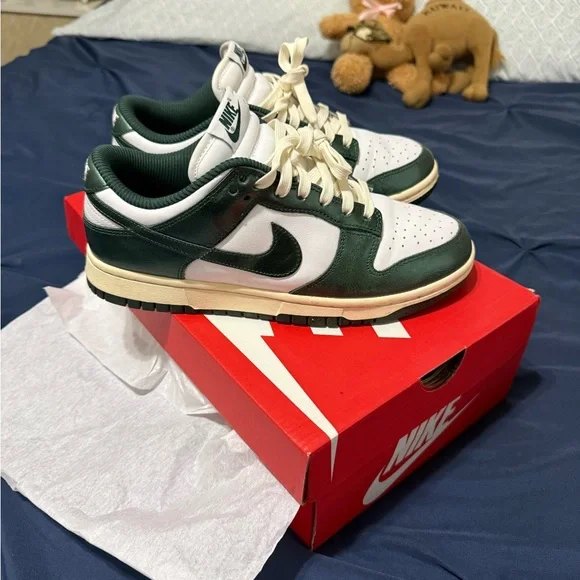 Nike Dunk Low - Picture 2 of 6